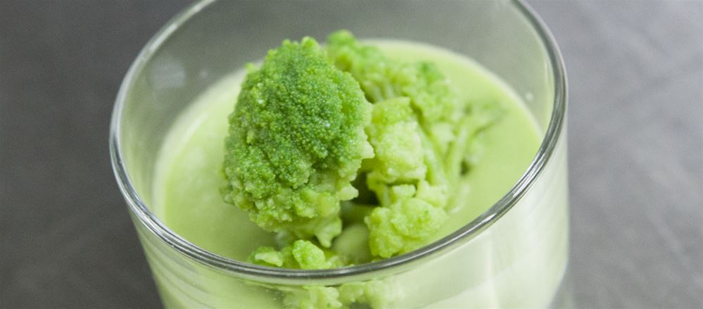 Controfiletto di bovino di razza modicana grigliato su letto di pomodoro tomperinos confit